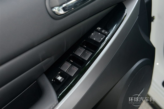 2014款 2.3T 四驅(qū)運(yùn)動(dòng)版