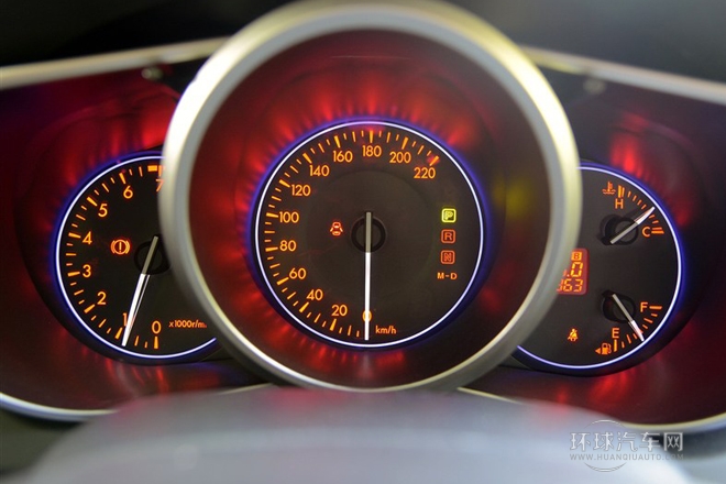 2014款 2.3T 四驅(qū)運(yùn)動(dòng)版