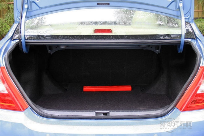 2014款 1.5L 自動(dòng)尊貴型