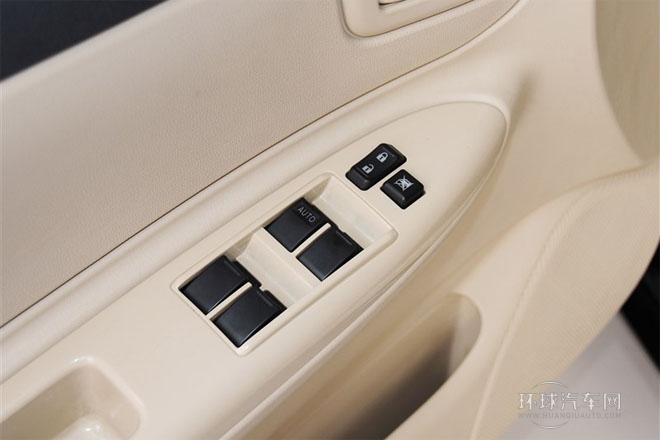 2013款 1.5L 手動舒適型