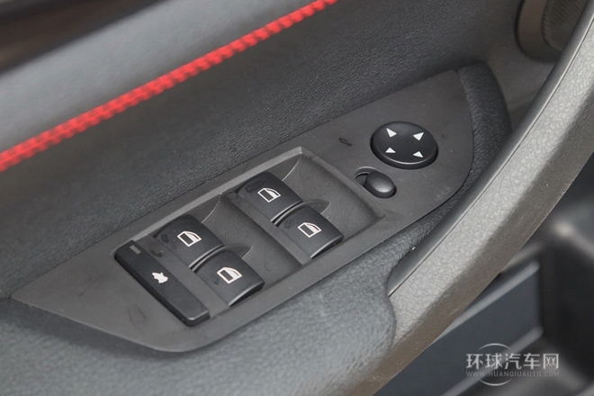 2014款 sDrive18i 運(yùn)動(dòng)設(shè)計(jì)套裝