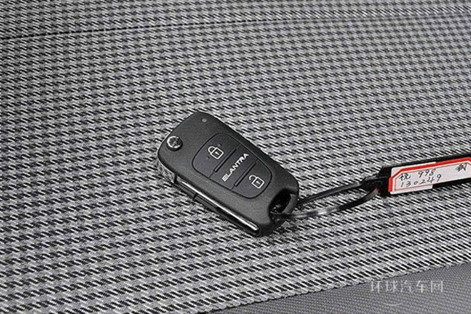 2011款 1.6L 手動舒適型