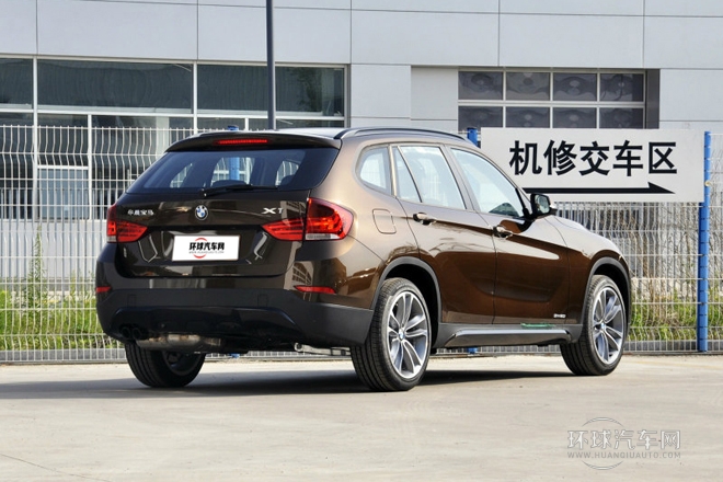 2014款 sDrive20i 運(yùn)動(dòng)設(shè)計(jì)套裝