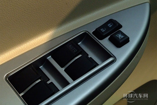 2012款 1.5L 手動標準型