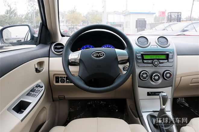 2012款 1.5L 手動豪華型