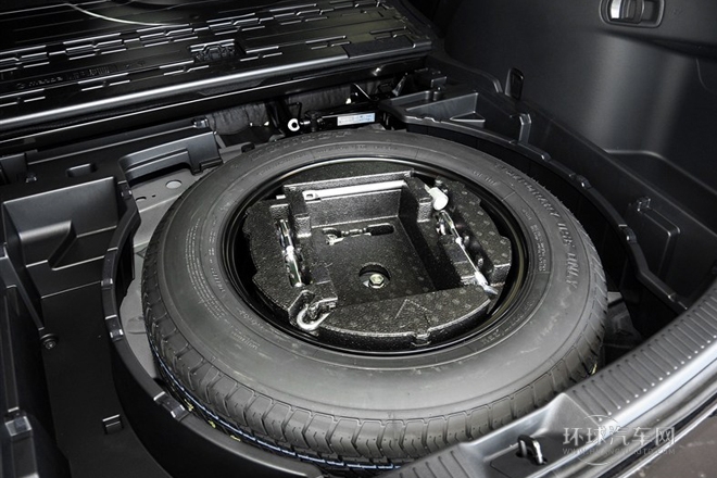 2014款 2.5L 兩驅(qū)時(shí)尚版