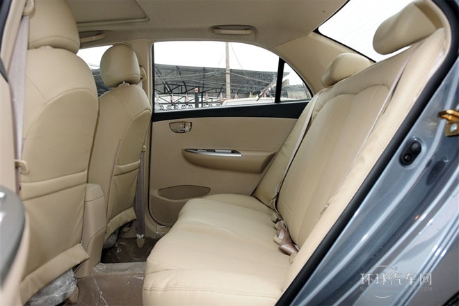 2012款 1.5L 手動(dòng)豪華型