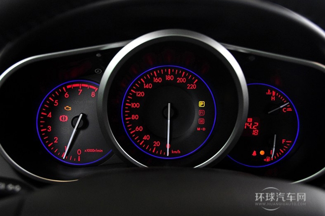 2014款 2.5L 兩驅(qū)時尚版