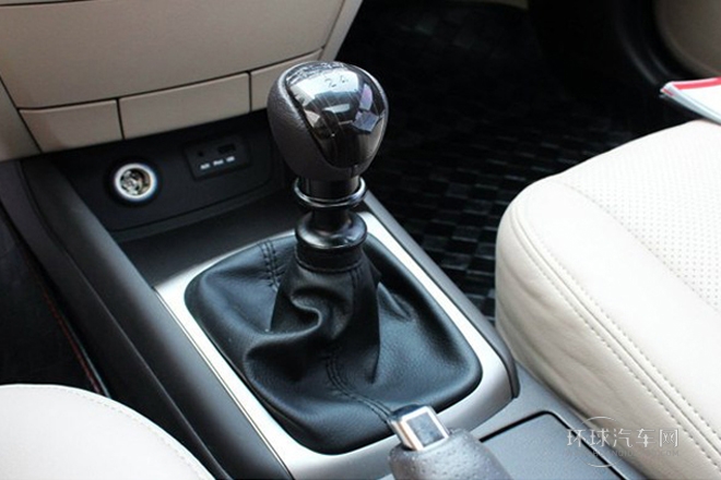 2011款 1.6L 手動(dòng)頂級(jí)型