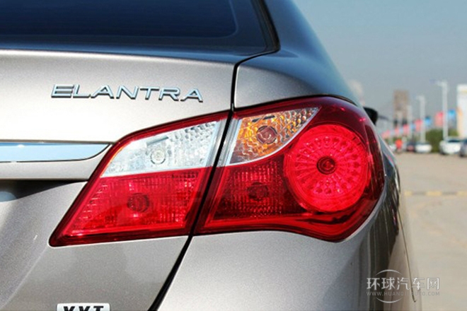 2011款 1.6L 手動(dòng)頂級(jí)型