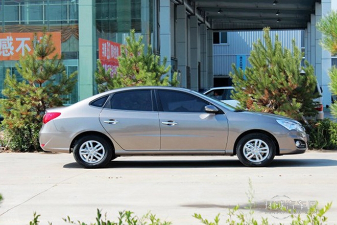 2011款 1.6L 手動(dòng)頂級(jí)型