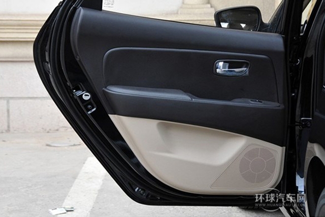 2011款 1.8L 自動豪華型