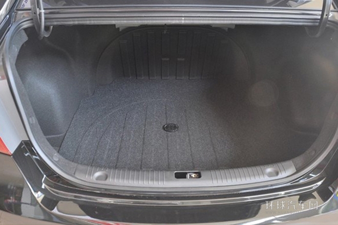 2011款 1.8L 自動豪華型