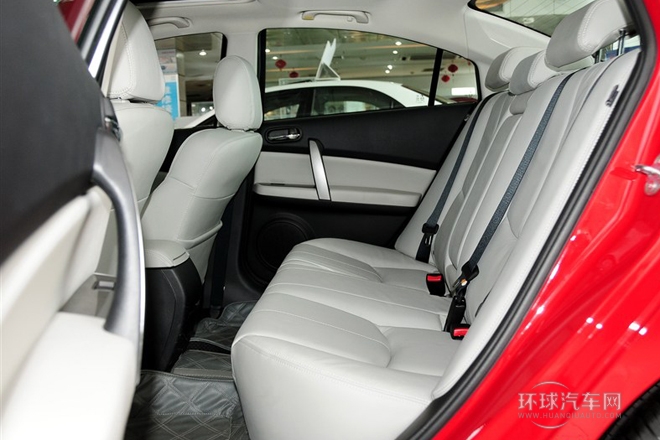 2012款 2.0L 自動豪華版