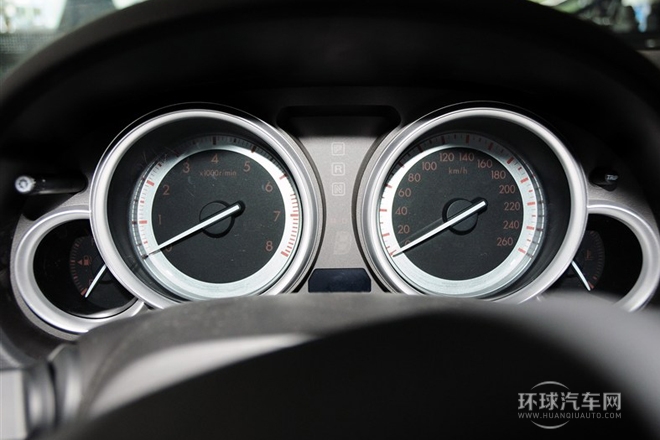 2012款 2.0L 自動豪華版