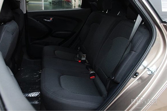 2013款 2.0L 手動兩驅(qū)舒適型GL 國V