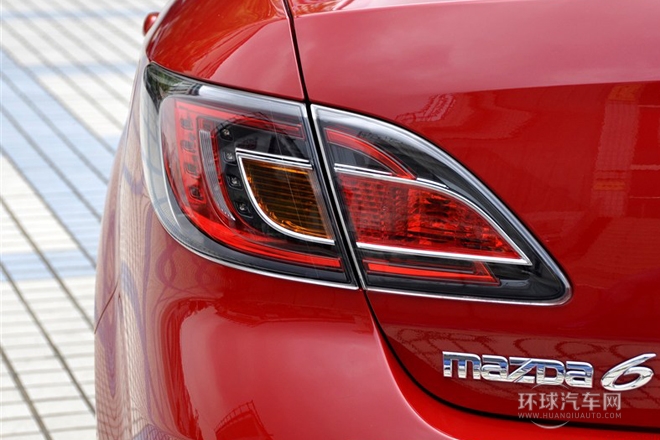 2012款 2.0L 自動精英版