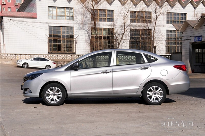 2014款 1.5L 手動舒適型