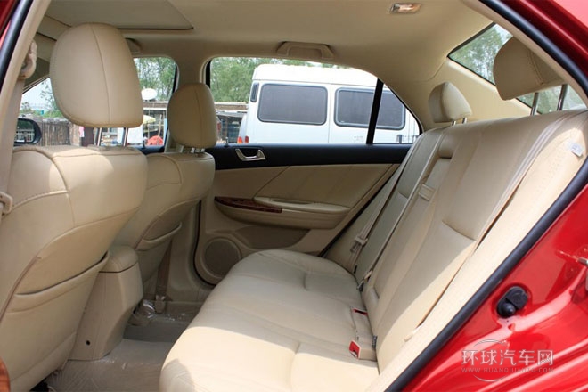 2013款 2.0L 手動豪華型