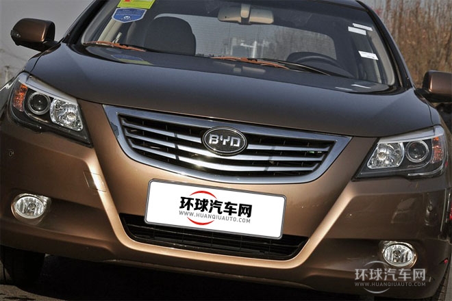 2013款 2.0L 手動尊貴型