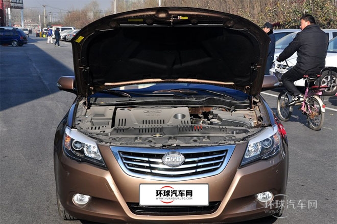 2013款 2.0L 手動尊貴型