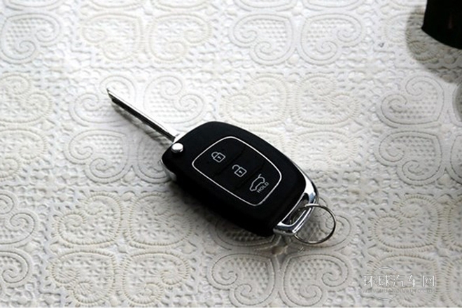 2013款 2.0L 自動四驅舒適型GL 國V