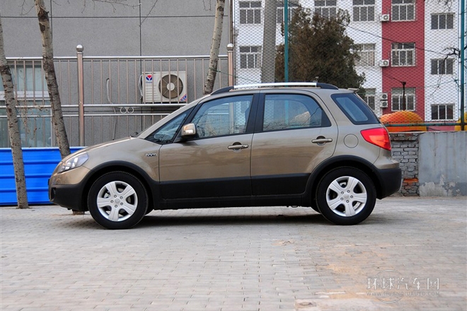 2012款 銳騎 1.6L 手動運(yùn)動型