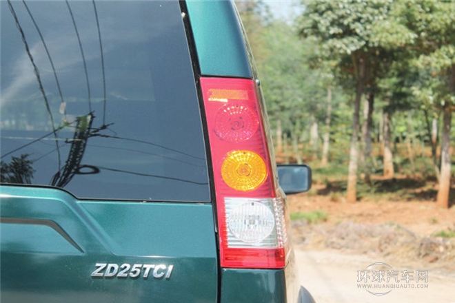 2013款 3.0T柴油四驅(qū)標(biāo)準(zhǔn)型ZD30D13-4N2