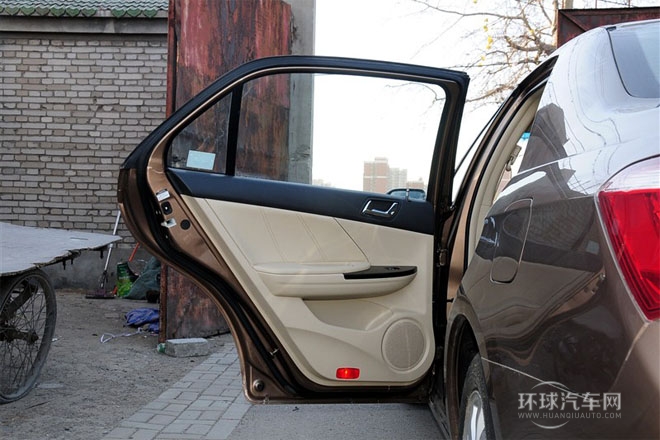 2013款 1.5TID 自動尊貴型