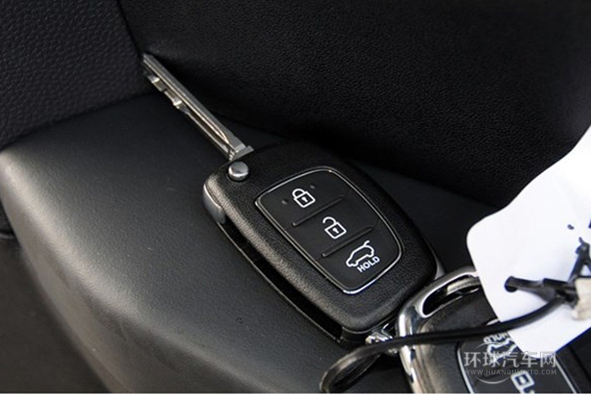 2013款 2.0L 自動(dòng)四驅(qū)智能型GLS 國(guó)V