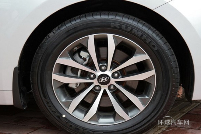 2011款 2.4L 旗艦型