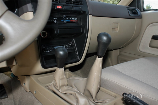 2013款 2.5T柴油四驅豪華型ZD25TCI