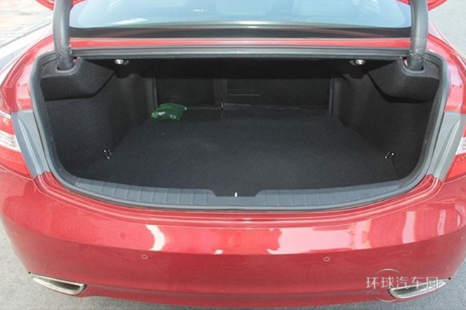 2011款 2.4L 尊貴型