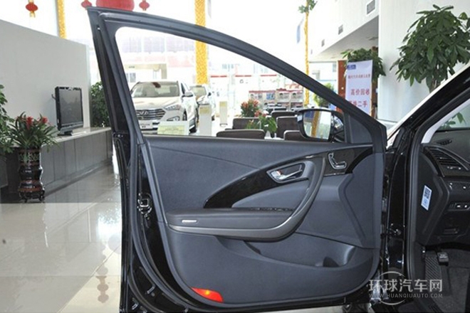 2011款 2.4L 豪華型