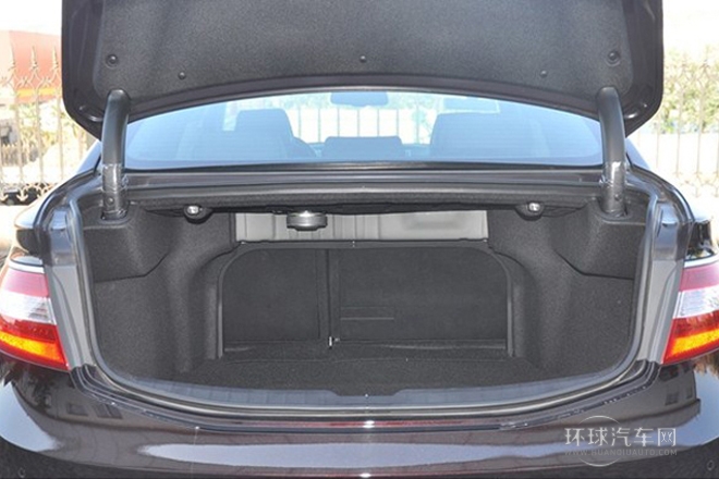 2011款 2.4L 豪華型