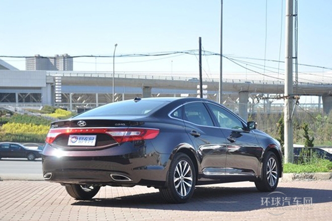 2011款 2.4L 豪華型