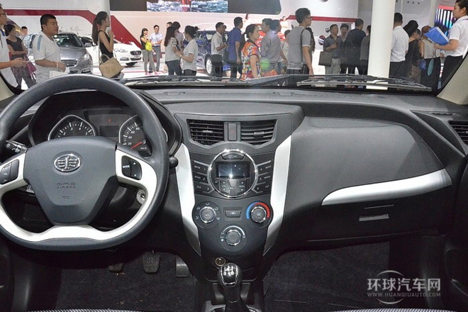 2014款 1.3L 手動運動尊貴型