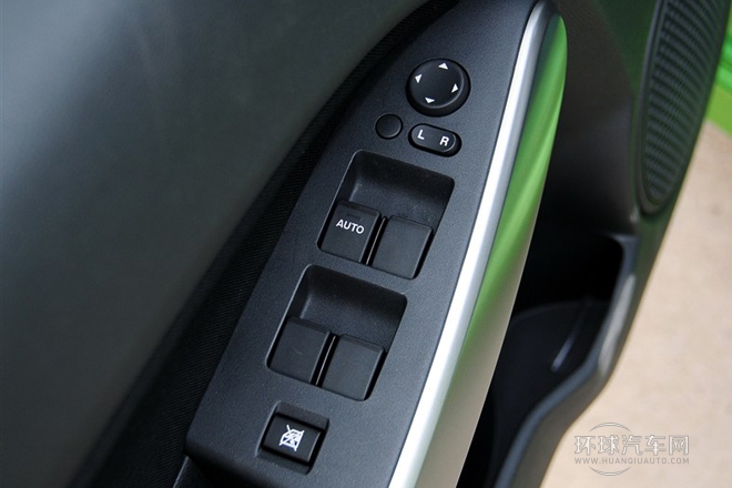 2012款 兩廂炫動 1.5L 自動超值版