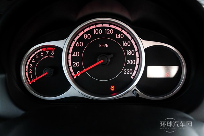 2012款 兩廂炫動(dòng) 1.5L 自動(dòng)超值版