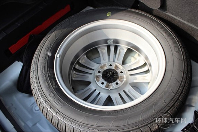 2013款 2.4L 自動(dòng)兩驅(qū)領(lǐng)先型GLX 國(guó)V