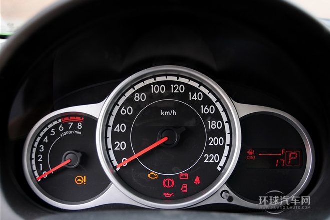 2012款 兩廂炫動(dòng) 1.5L 自動(dòng)豪華版