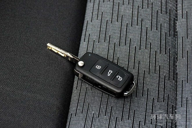 2014款 1.6L 手動(dòng)逸杰版