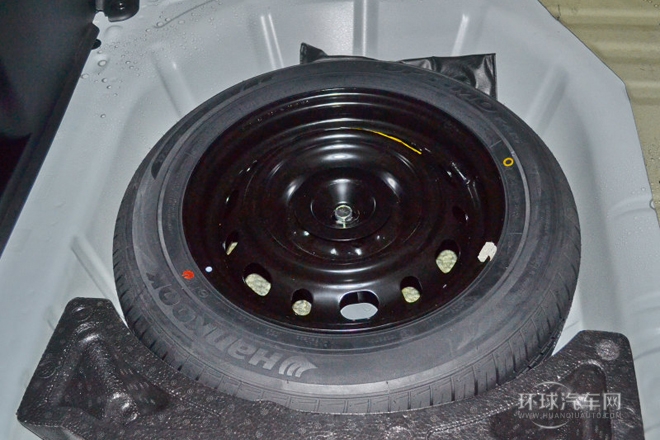 2012款 三廂炫動 1.3L 手動標準版