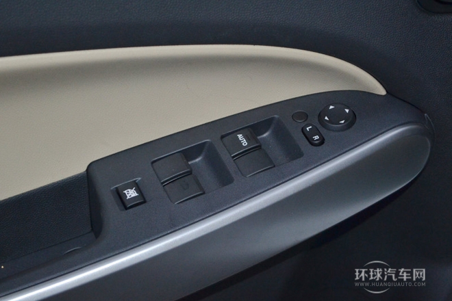 2012款 三廂炫動 1.3L 手動標準版