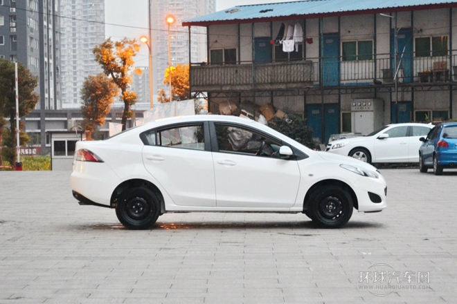 2012款 三廂炫動 1.3L 手動標準版