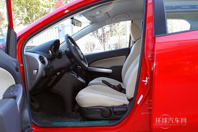 2012款 三廂炫動 1.3L 自動標準版