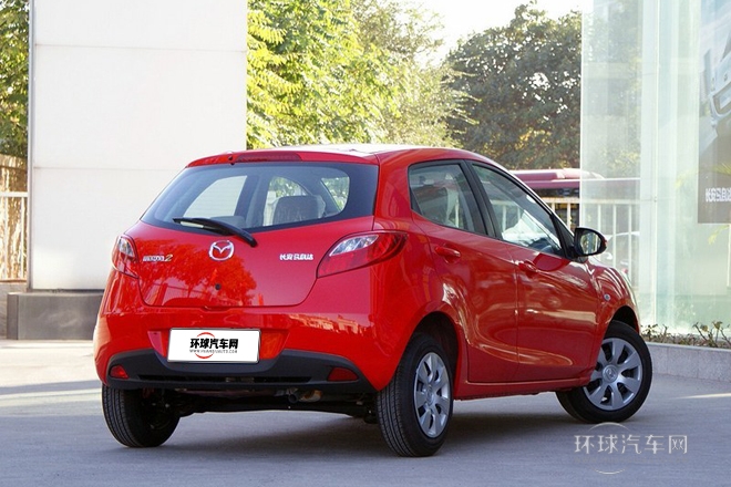 2012款 三廂炫動 1.3L 自動標準版