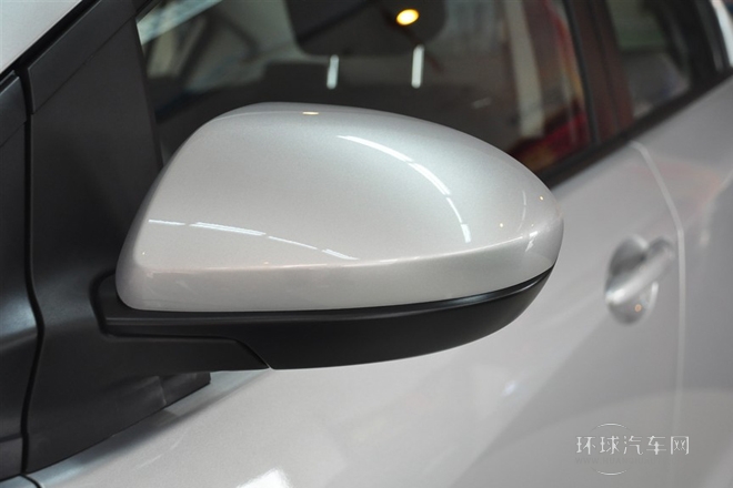 2012款 三廂炫動 1.5L 自動時尚版