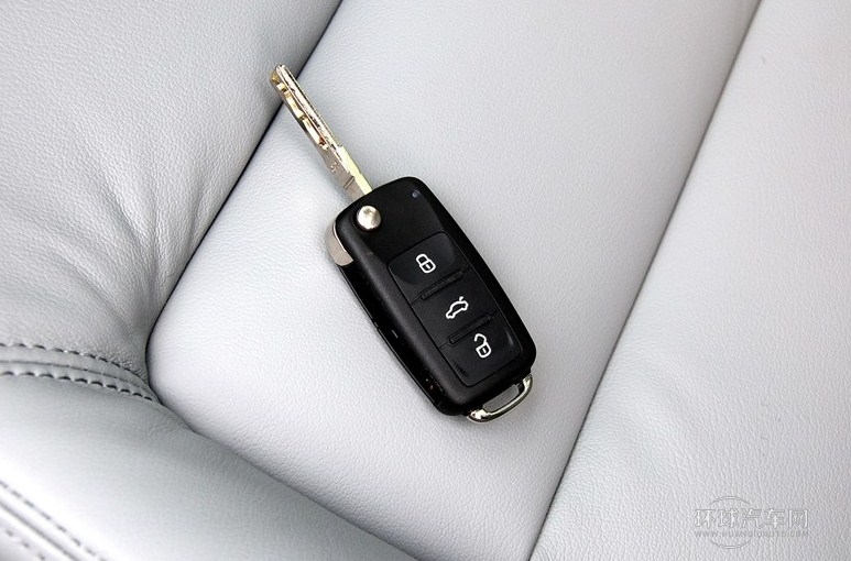 2014款 1.6L 手動逸俊版