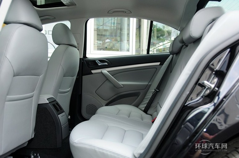 2014款 1.6L 手動逸俊版